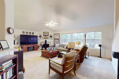 174 Queenscliff Court, The Woodlands, TX 77382 - Photo 7