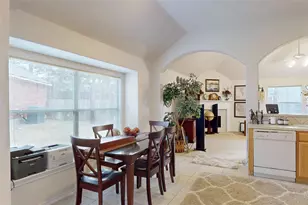 174 Queenscliff Ct, The Woodlands, TX 77382 - Photo 11