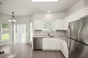 101 Cacao St, Lake Jackson, TX 77566 - Photo 11