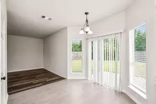 101 Cacao St, Lake Jackson, TX 77566 - Photo 9