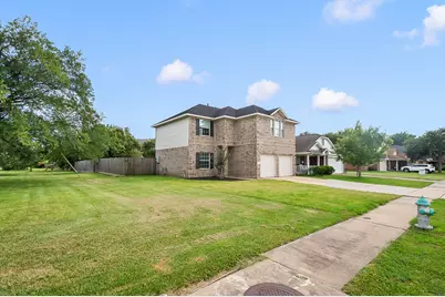101 Cacao Street, Lake Jackson, TX 77566 - Photo 3