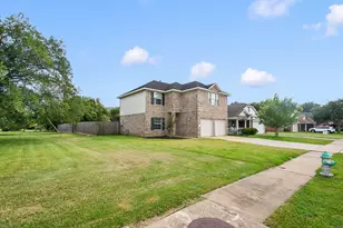 101 Cacao St, Lake Jackson, TX 77566 - Photo 3