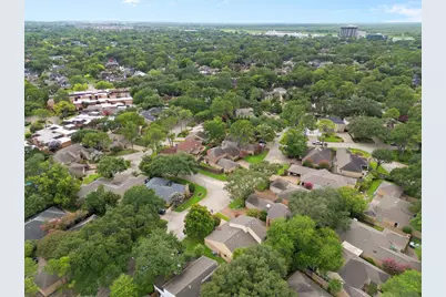 310 W Fair Harbor Lane, Houston, TX 77079 - Photo 29