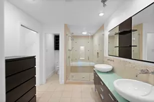 310 W Fair Harbor Ln, Houston, TX 77079 - Photo 21