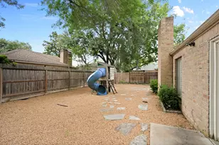 310 W Fair Harbor Ln, Houston, TX 77079 - Photo 23