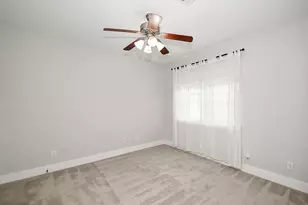 1121 W 17th St, Houston, TX 77008 - Photo 5