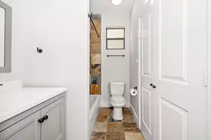 1121 W 17th St, Houston, TX 77008 - Photo 7