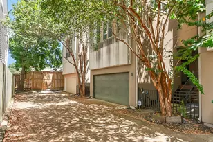 1121 W 17th St, Houston, TX 77008 - Photo 3