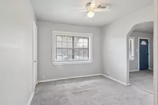 9029 Homewood Ln, Houston, TX 77078 - Photo 11