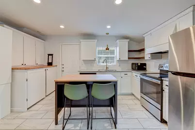100 E 33rd Street, Houston, TX 77018 - Photo 5