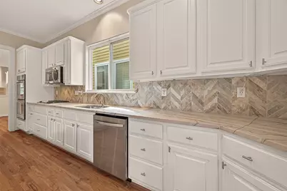 431 Westmoreland Street, Houston, TX 77006 - Photo 19