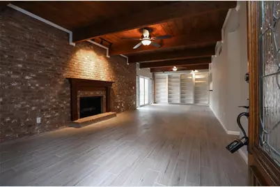 5370 Brownway Street #D33, Houston, TX 77056 - Photo 7