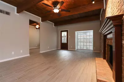 5370 Brownway Street #D33, Houston, TX 77056 - Photo 3