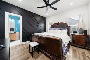 851 S Victory Dr, Houston, TX 77088 - Photo 33