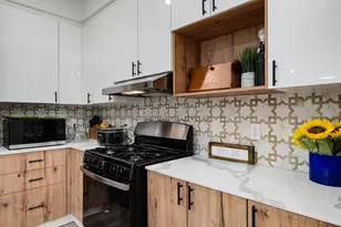 851 S Victory Dr, Houston, TX 77088 - Photo 17