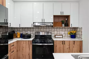 851 S Victory Dr, Houston, TX 77088 - Photo 19
