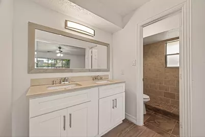 10730 Sagewind Drive, Houston, TX 77089 - Photo 31