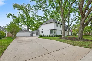 831 Merrick Dr, Sugar Land, TX 77478 - Photo 43