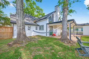 831 Merrick Dr, Sugar Land, TX 77478 - Photo 35