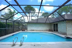 209 Dogwood St, Lake Jackson, TX 77566 - Photo 3