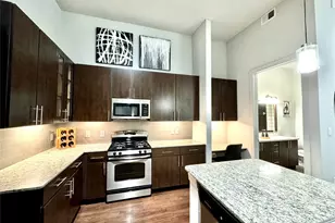 2525 McCue St Rd, Houston, TX 77056 - Photo 5