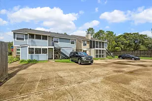 768 Memorial Mews St, Houston, TX 77079 - Photo 9