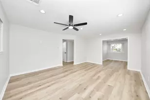 6015 McKnight St, Houston, TX 77035 - Photo 19