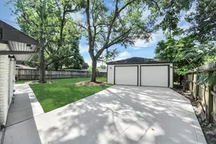 6015 McKnight St, Houston, TX 77035 - Photo 45