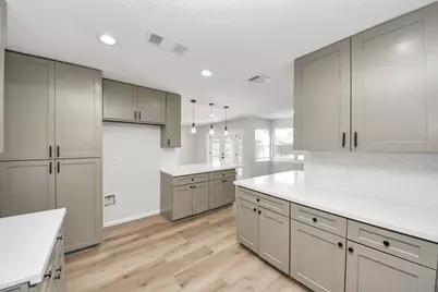 6015 McKnight Street, Houston, TX 77035 - Photo 3