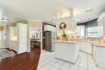 41 Robinhood Lane, Clute, TX 77531 - Photo 19