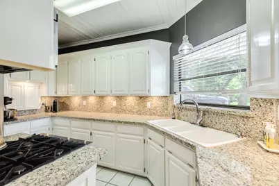 41 Robinhood Lane, Clute, TX 77531 - Photo 17