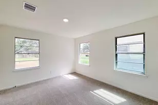 301 Cypress St, Lake Jackson, TX 77566 - Photo 25