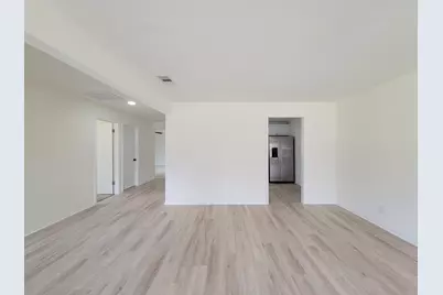 301 Cypress Street, Lake Jackson, TX 77566 - Photo 9