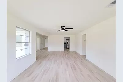 301 Cypress Street, Lake Jackson, TX 77566 - Photo 7
