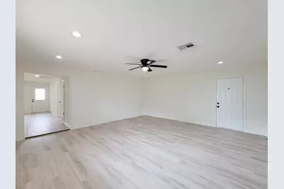 301 Cypress Street, Lake Jackson, TX 77566 - Photo 33