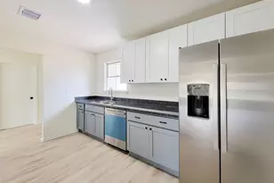 301 Cypress St, Lake Jackson, TX 77566 - Photo 19