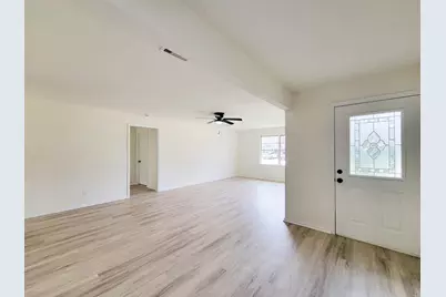 301 Cypress Street, Lake Jackson, TX 77566 - Photo 11