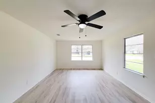 301 Cypress St, Lake Jackson, TX 77566 - Photo 13