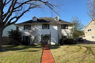 5030 Bayou Vista Dr, Houston, TX 77091 - Photo 1