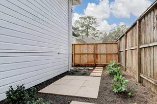 1506 Cortlandt St, Houston, TX 77008 - Photo 1