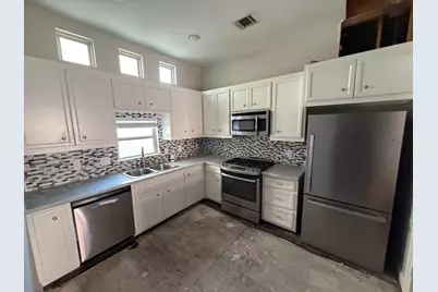 2710 Hullsmith Drive #701, Houston, TX 77063 - Photo 9