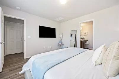 10527 Meadow Saffron Drive, Houston, TX 77016 - Photo 15