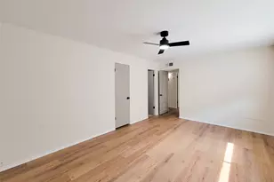 2101 Fountain View Dr, Houston, TX 77057 - Photo 15