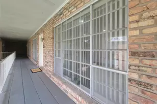 2101 Fountain View Dr, Houston, TX 77057 - Photo 25