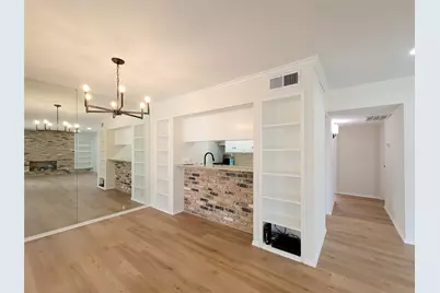 2101 Fountain View Drive #24C, Houston, TX 77057 - Photo 7