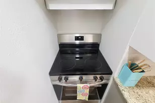 2101 Fountain View Dr, Houston, TX 77057 - Photo 11