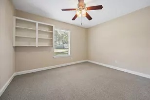 10302 Willowisp Dr, Houston, TX 77035 - Photo 9