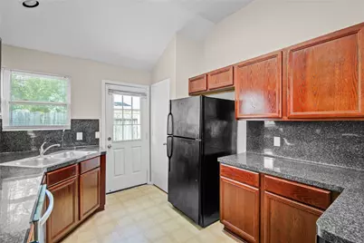 4226 Richmeadow Drive, Houston, TX 77048 - Photo 15