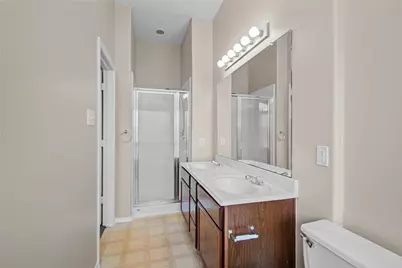 4226 Richmeadow Drive, Houston, TX 77048 - Photo 19