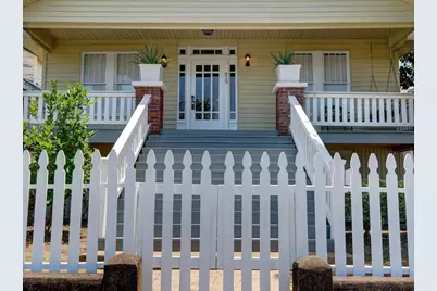 819 Broadway Street, Galveston, TX 77550 - Photo 3